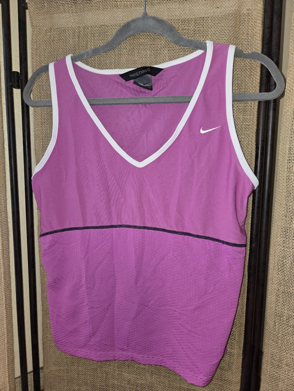 Nike Sphere Dri-Fit Magenta V-Neck Athletic Tank with White Trim Size Med 8-10
